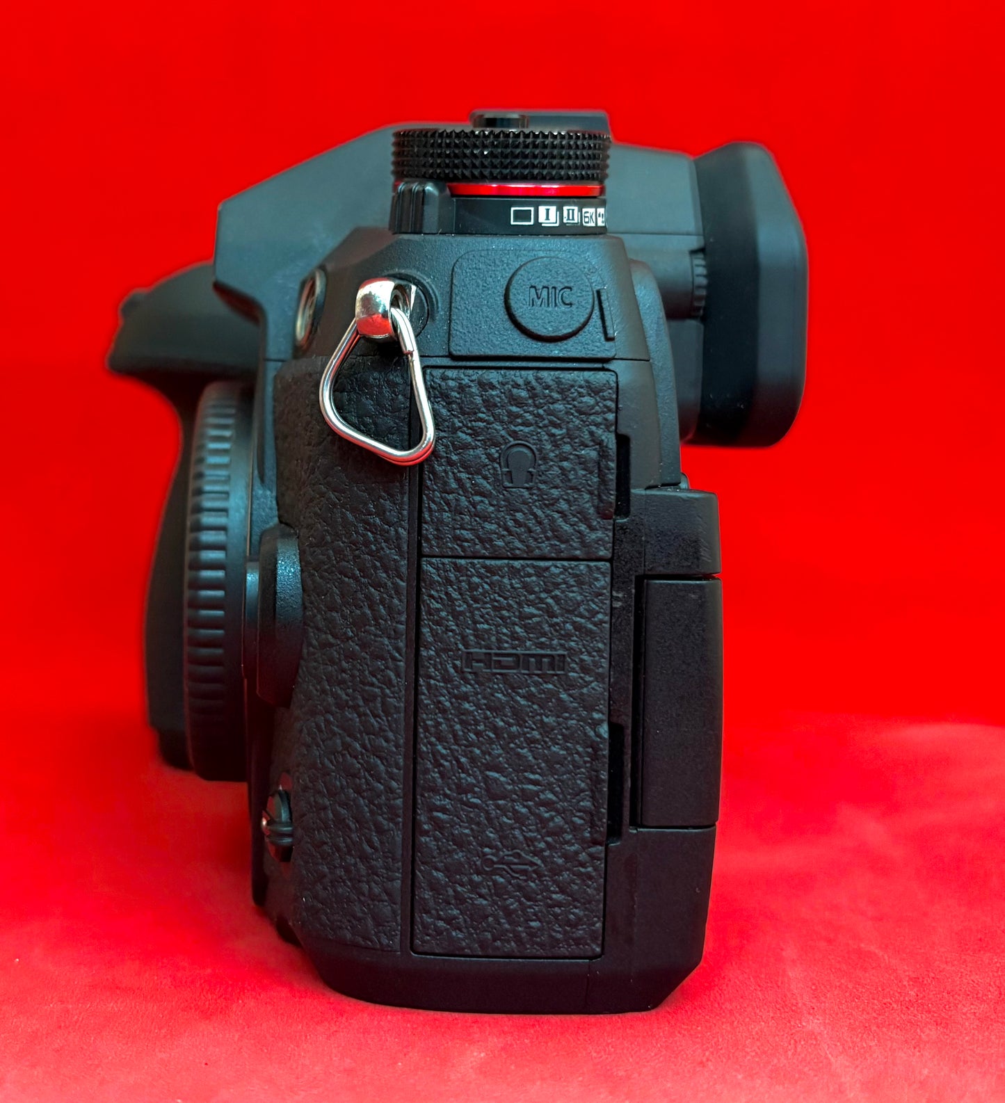 Panasonic Lumix DC-G9 Mirrorless Micro Four Thirds Digital Camera body only (used)