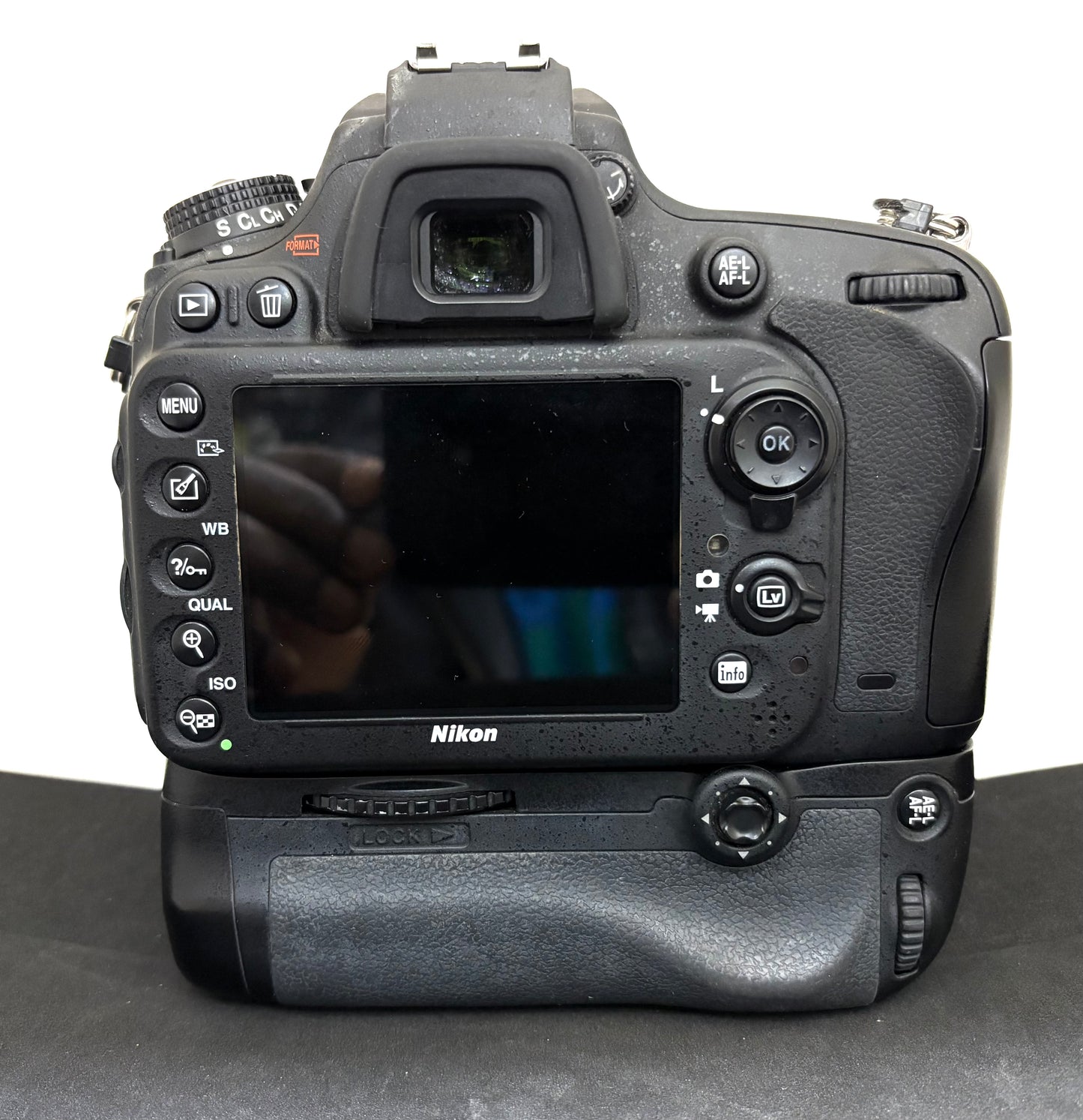 Nikon D610 24.3 MP Digital SLR Camera (Body Only) used
