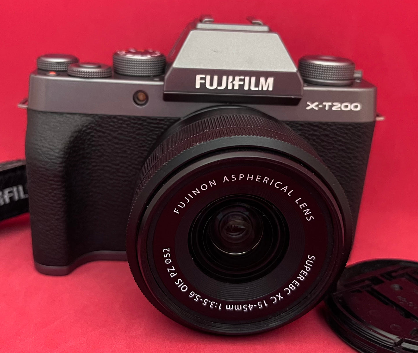 FUJIFILM X-T200 Mirrorless + 15-45mm Lens (used)