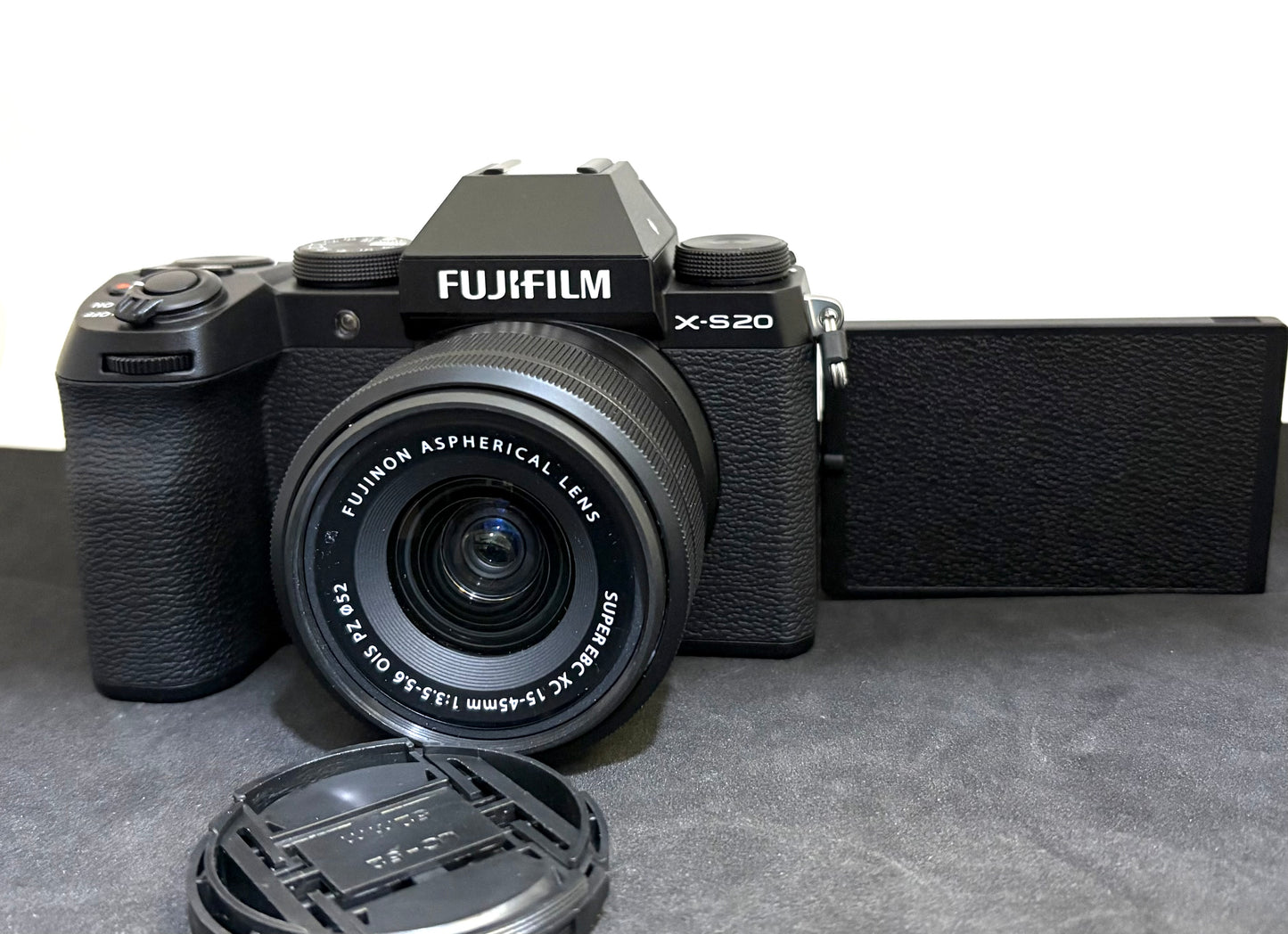 Fujifilm X-S20 + 15-45mm (used)