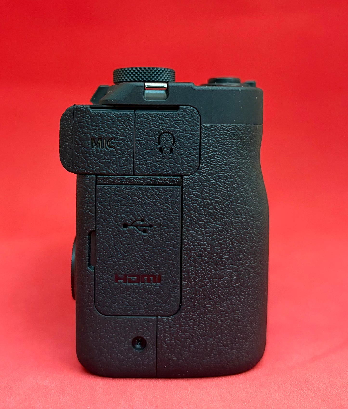 Canon PowerShot V1 Digital Camera (used)
