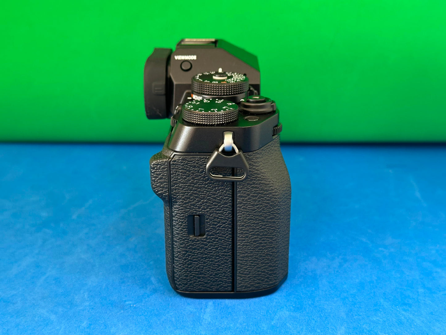 FUJIFILM X-T5 Mirrorless Camera body only Black (used)