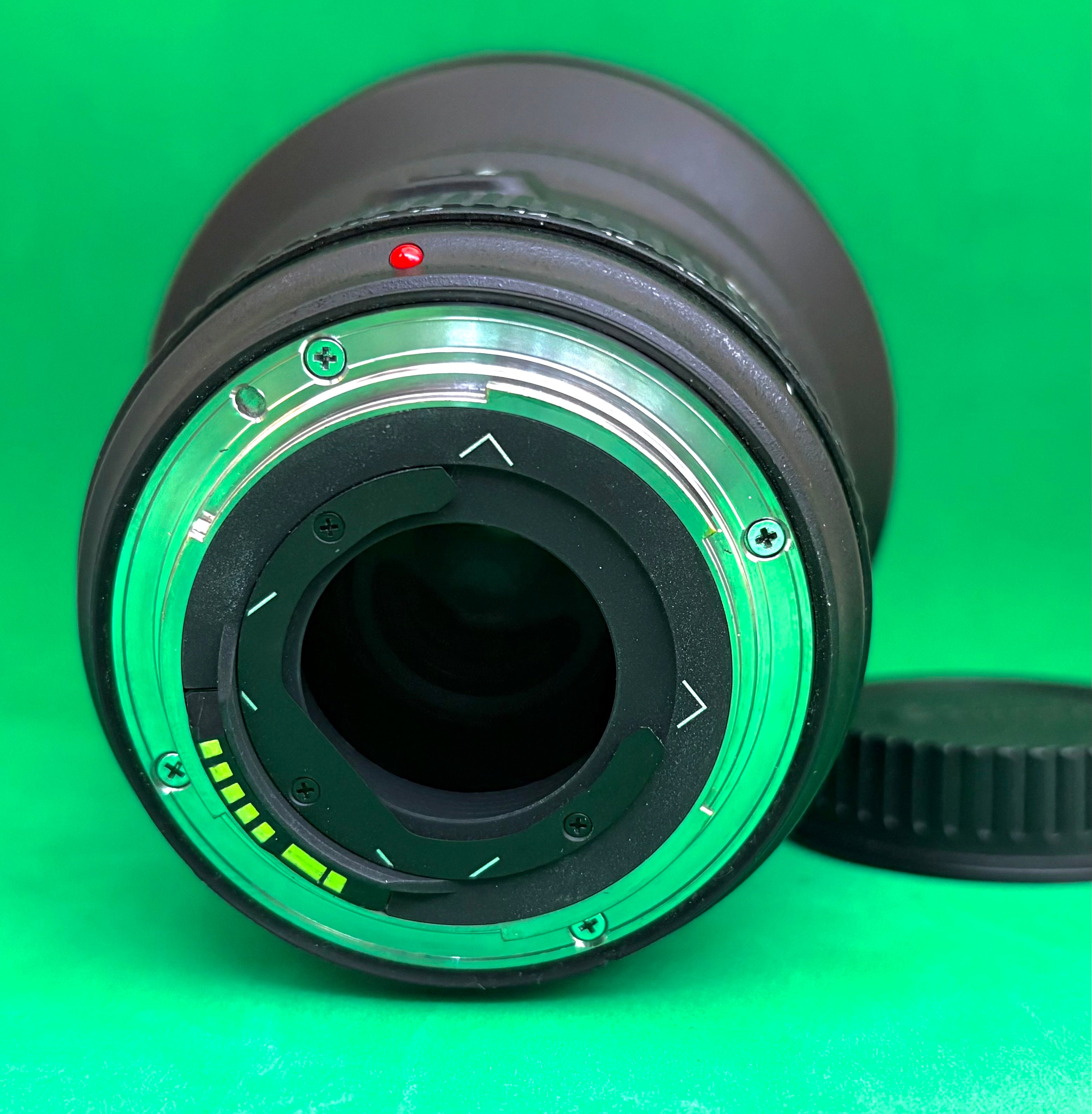 Canon EF 11-24mm f/4L USM Lens (used) – Luck Tech Cameras