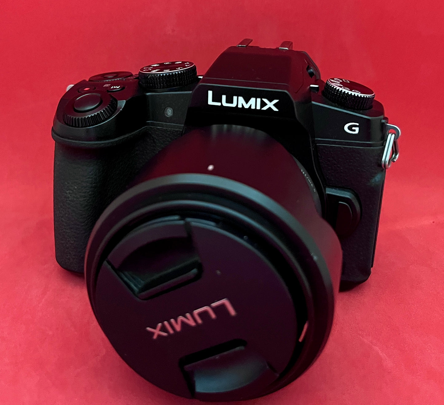 Panasonic Lumix G85 Mirrorless Camera with 14-42mm Lens