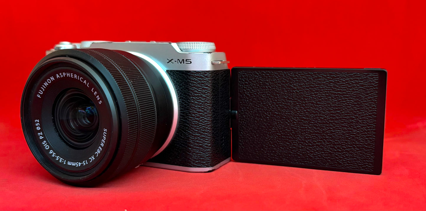 Fujifilm X-M5 Mirrorless Camera with XC 15-45mm f/3.5-5.6 Lens Silver (used)