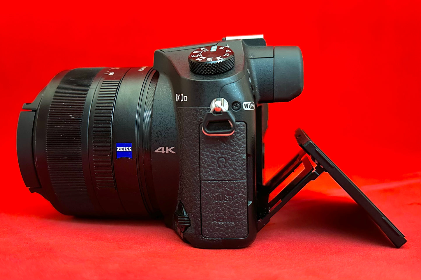 Sony Cyber-shot DSC-RX10 II Digital Camera (used)