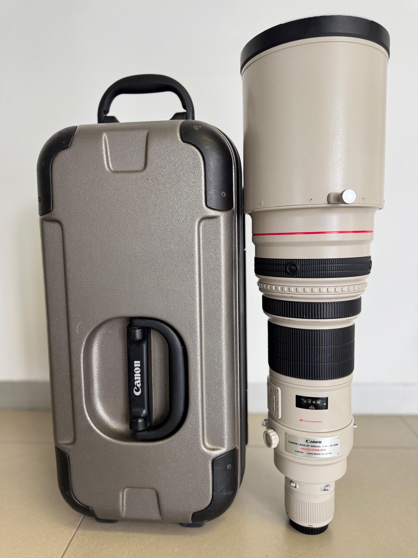 Canon EF 600mm f/4L IS USM Lens (Used)