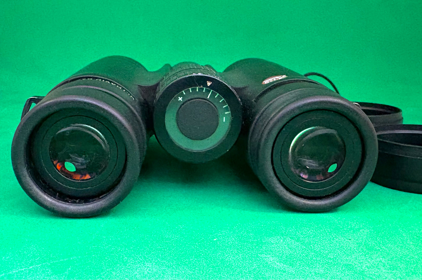 Leica Ultravid 8x32 HD Binoculars Black (used)