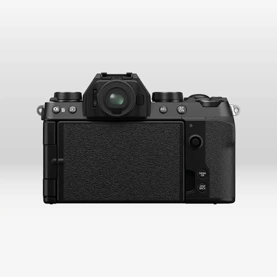 Fujifilm X-S10 Camera + Fujifilm XC 15-45mm F3.5-5.6 OIS PZ Lens ( pre-owned)