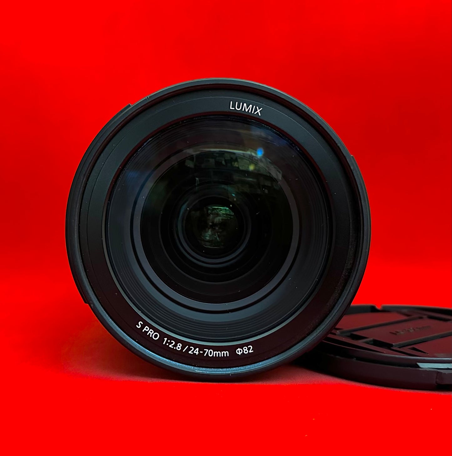 Panasonic Lumix S PRO f/2.8 lens 24-70 mm