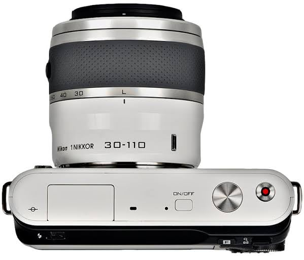 Nikon J2 White Body 30 110mm
White Telephoto Lens (used)