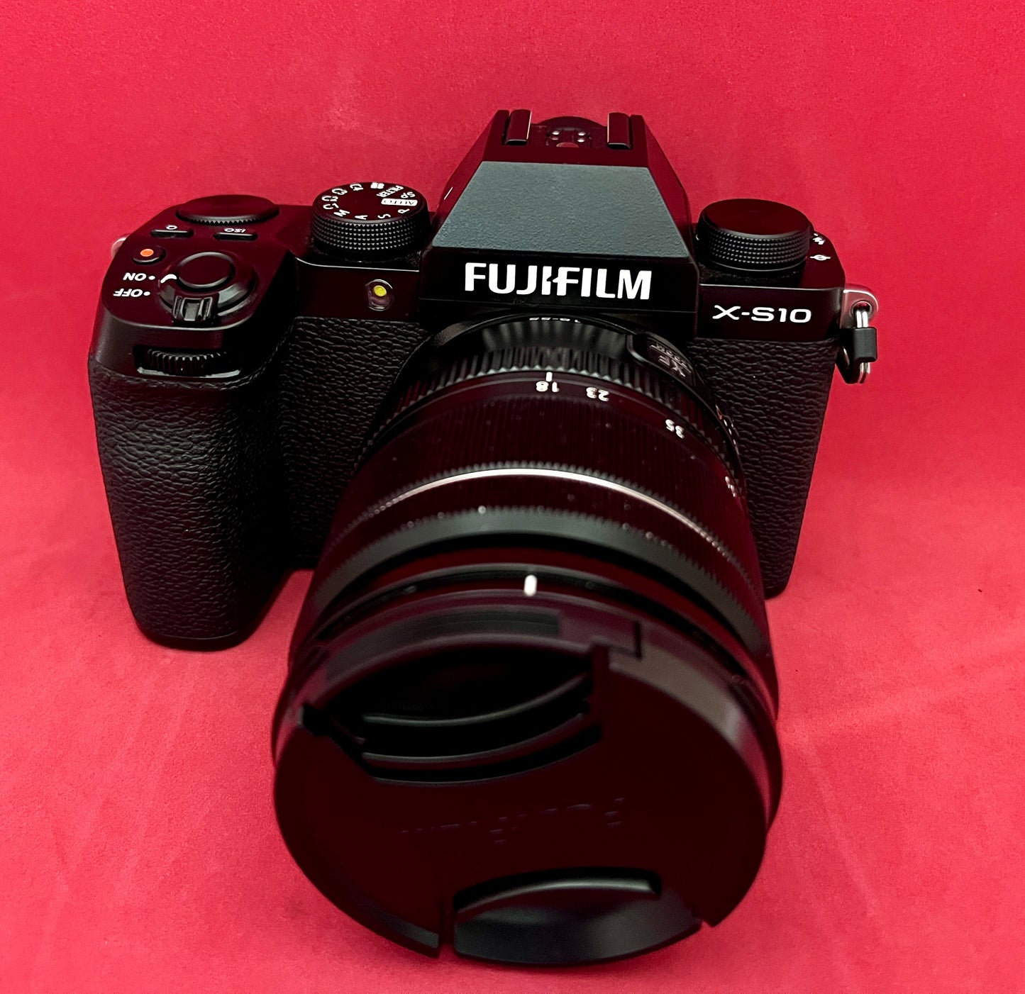 FUJIFILM X-S10 Mirrorless Digital Camera (used)