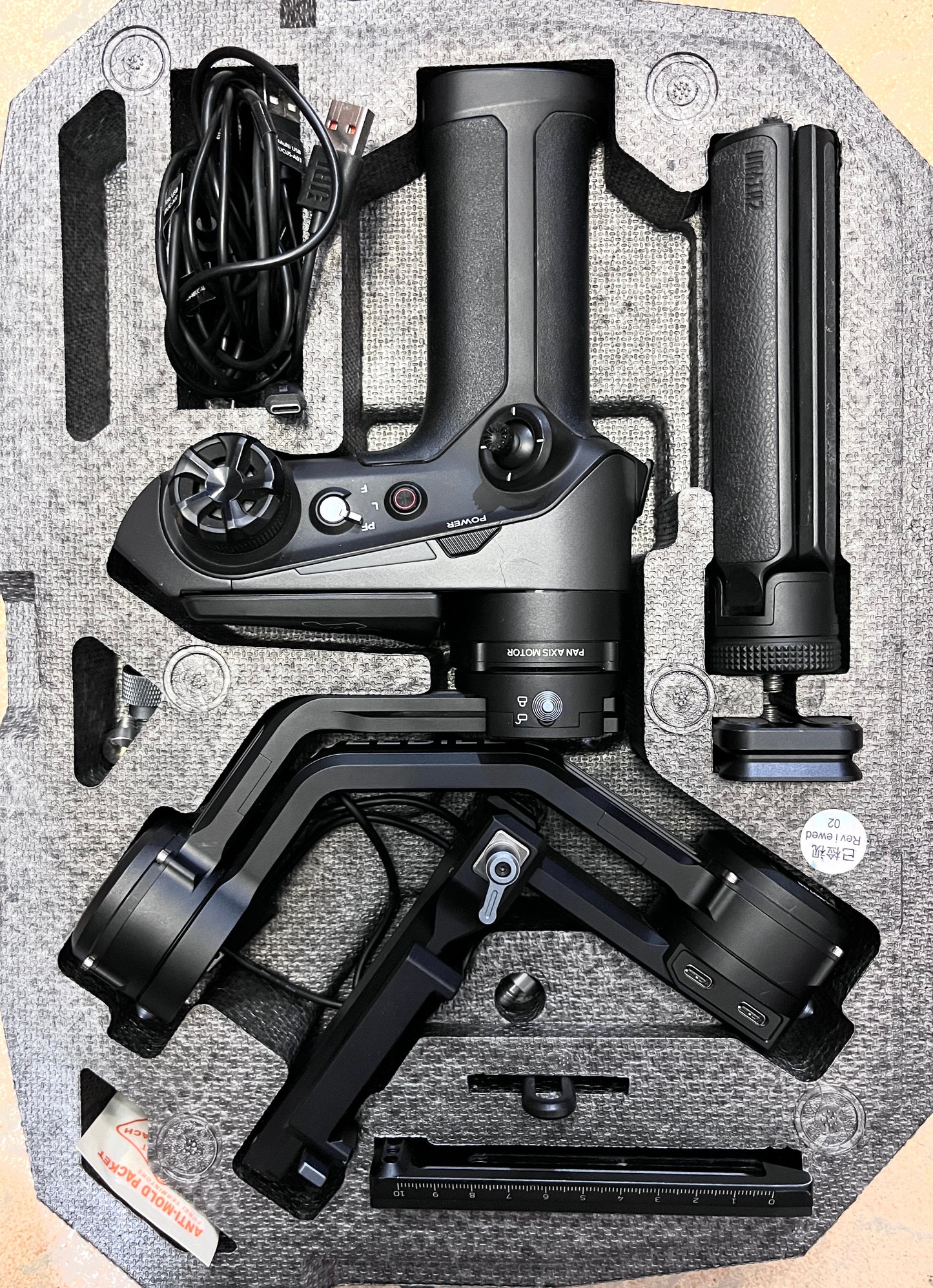 Zhiyun Weebill 2 3-Axis Handheld Gimbal Stabiliser with Rotating Touchscreen (used)