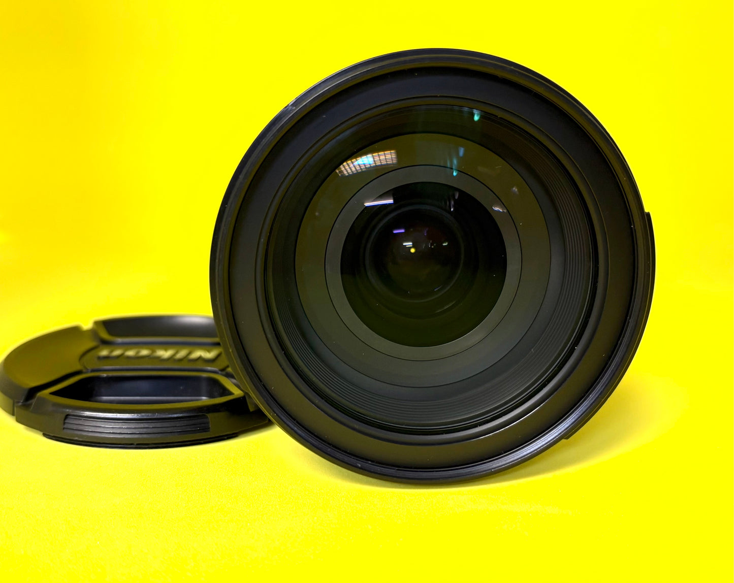 Nikon AF-S NIKKOR 28-300mm f/3.5-5.6G ED VR (used)