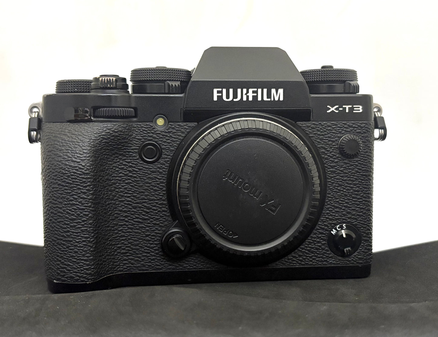 Fujifilm X-T3 Mirrorless Camera Body only (used)