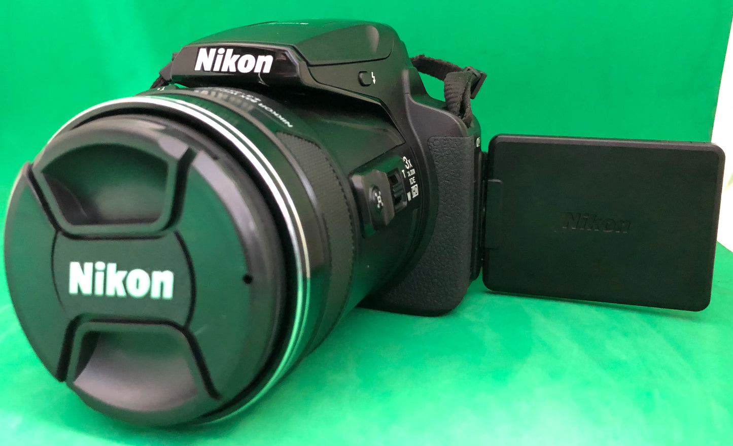 Nikon COOLPIX P900 Digital
Camera (used)