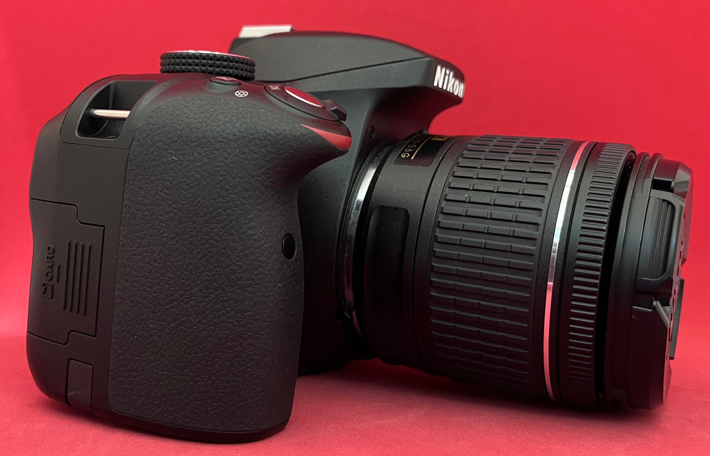 Nikon D3300 24.2 MP CMOS Digital SLR with Auto Focus-S DX Nikkor 18-55mm f/3.5-5.6G VR II Zoom Lens (used)