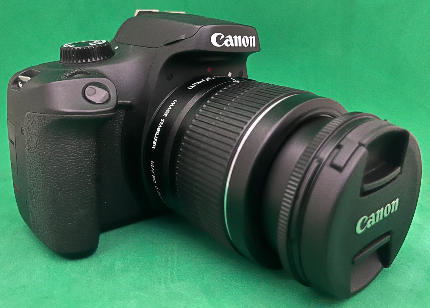 Canon EOS 4000D dslr EF-S 18-55mm F/3.5-5.6 III Zoom Lens (pre-owned)