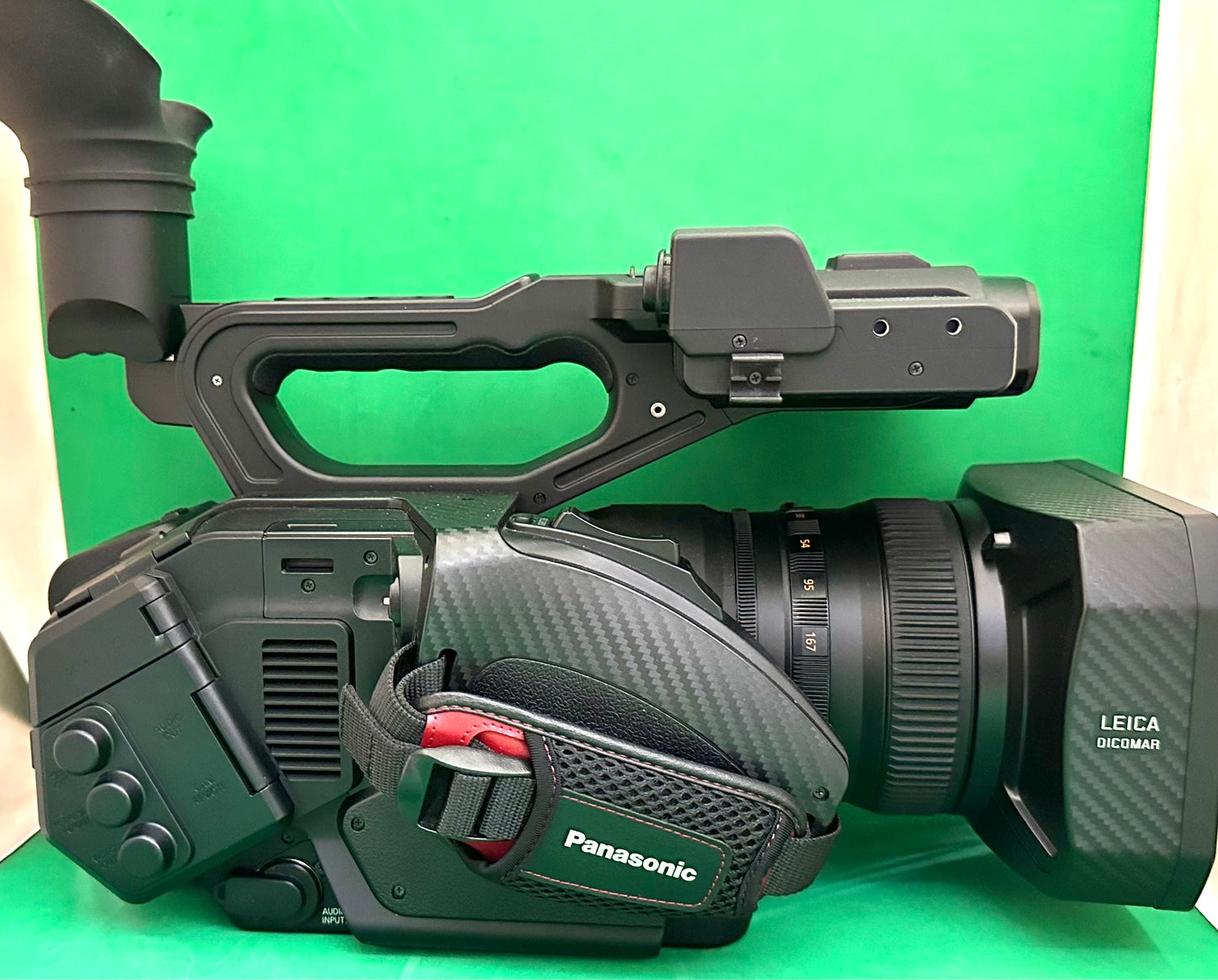 Panasonic AG-DVX200 4K Professional Camcorder (used)