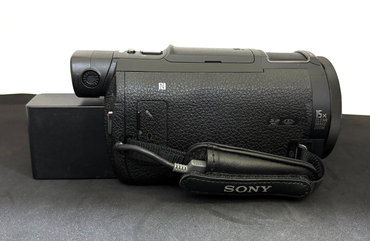 Sony FDR-AX33 4K Ultra HD Handycam Camcorder (used)