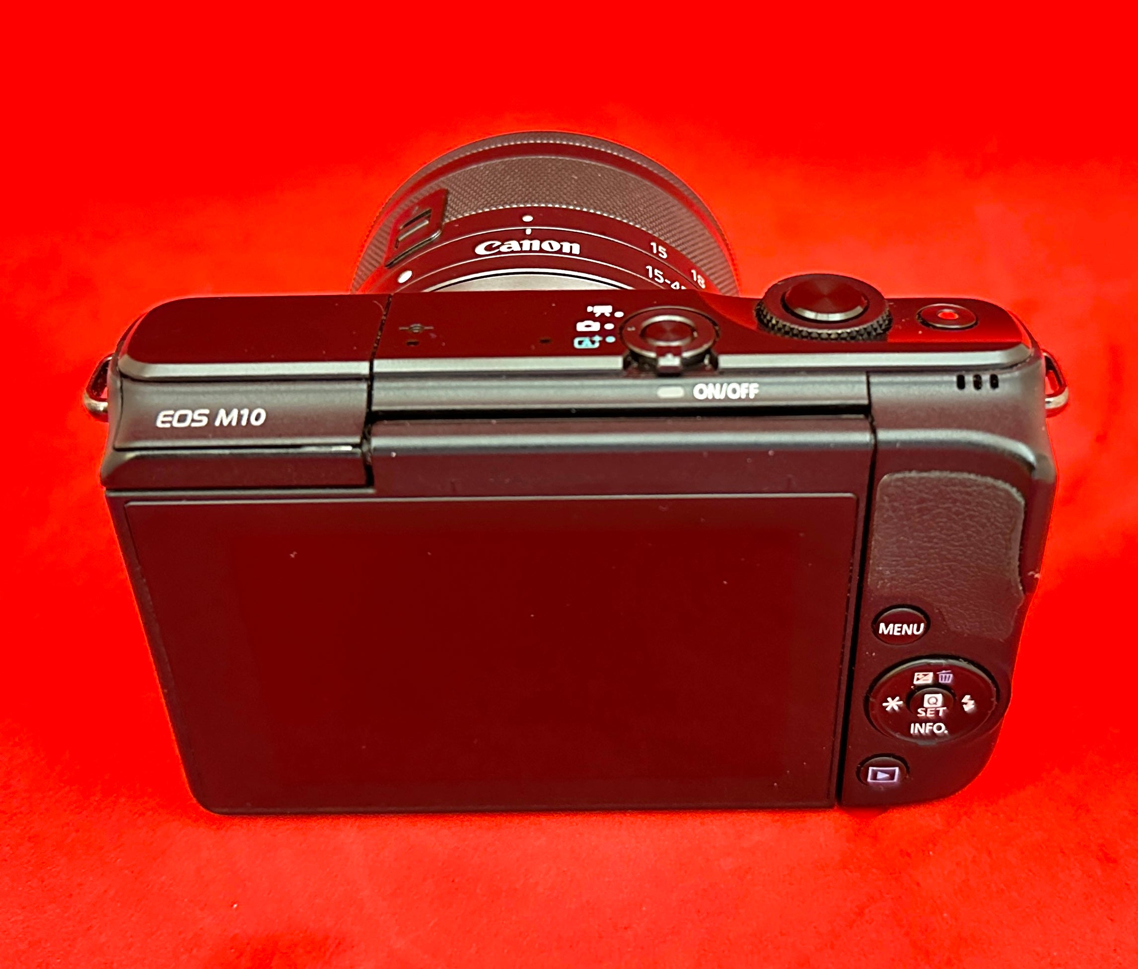 Canon EOS M10 Mirrorless Camera + 15-45mm EF-M Lens (used) – Luck