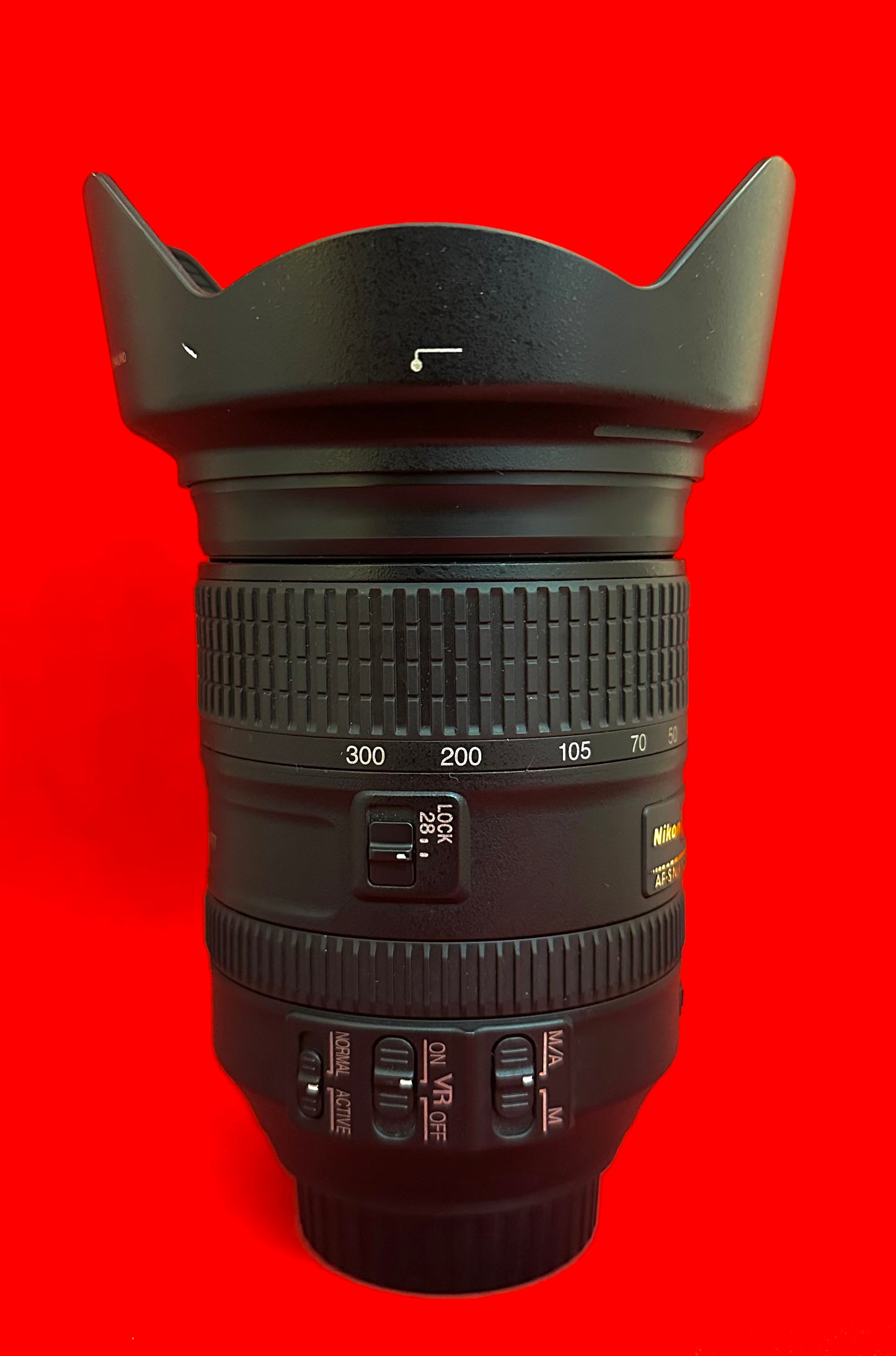Nikon AF-S NIKKOR 28-300mm f/3.5-5.6G ED VR (used)