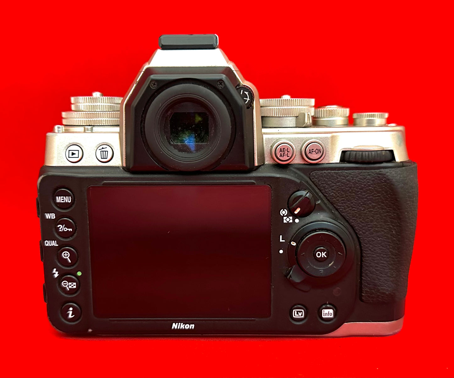 Nikon Df DSLR Camera Silver (used)