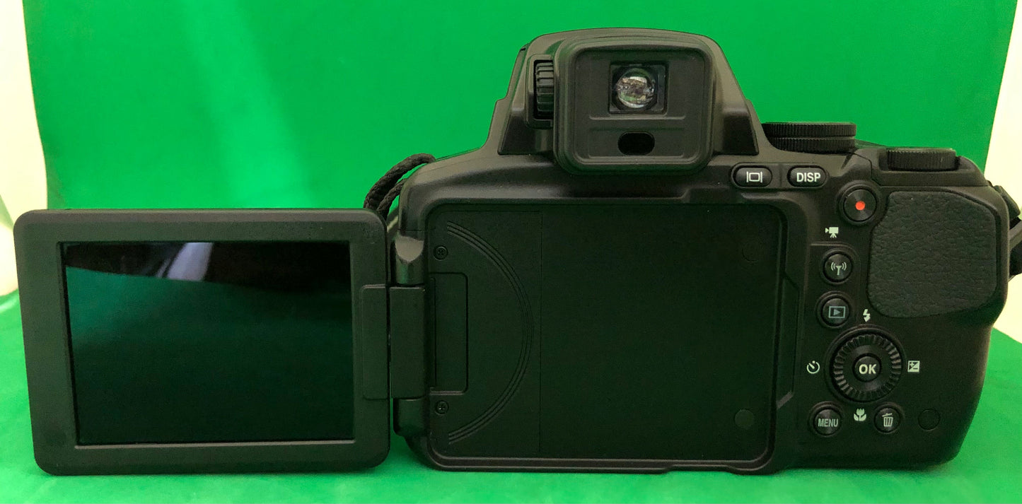 Nikon COOLPIX P900 Digital
Camera (used)