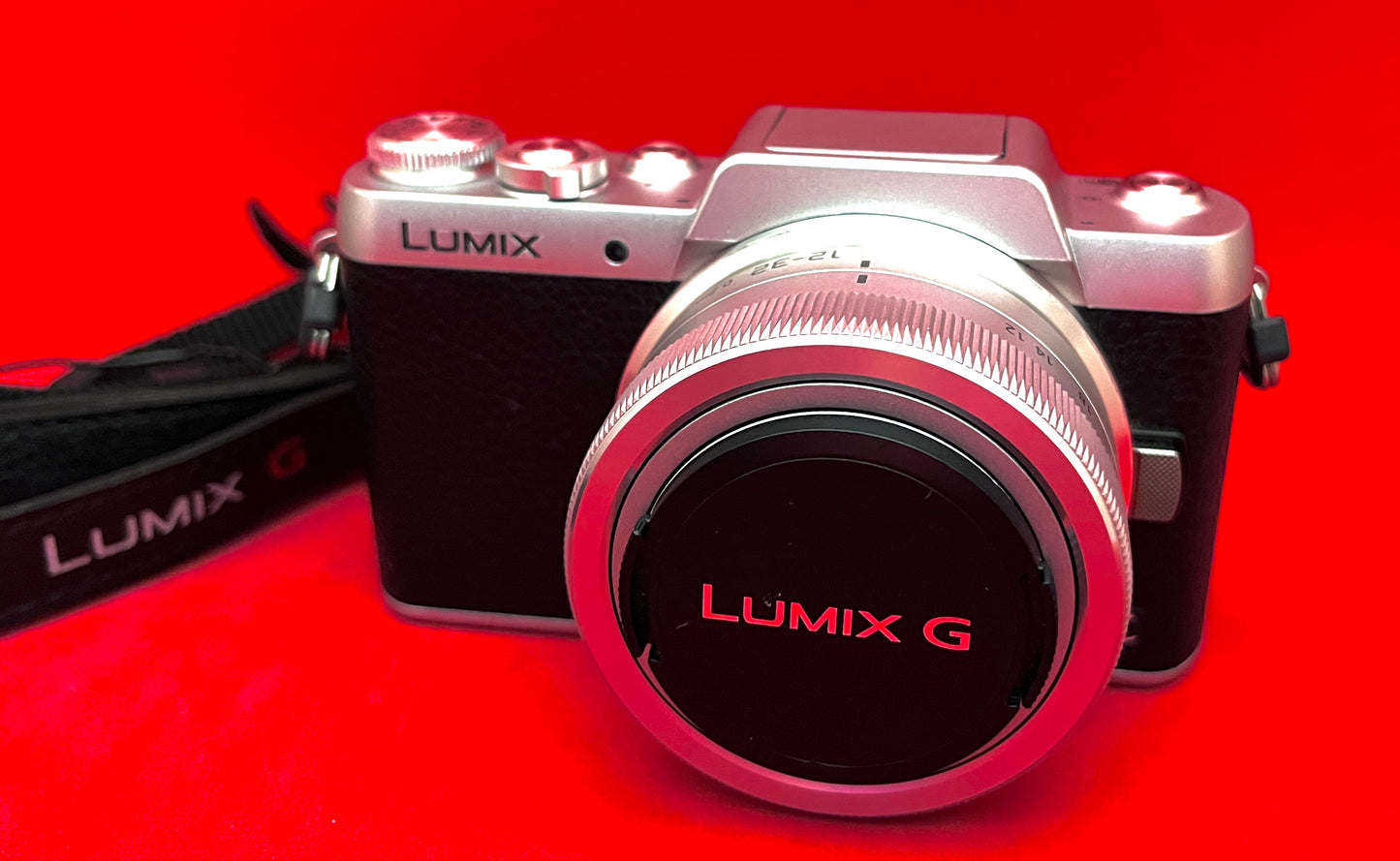 Panasonic Lumix DMC-GF7 (used)