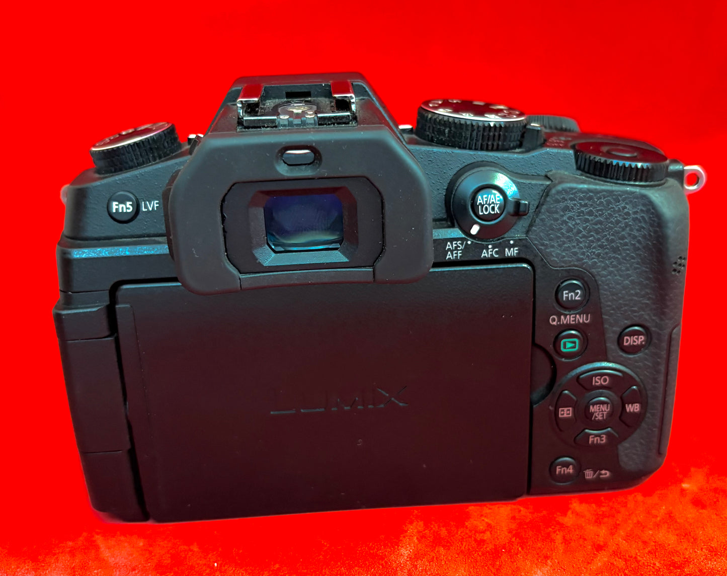 Panasonic Lumix G85 Mirrorless Camera with 45-150mm Lens (used)