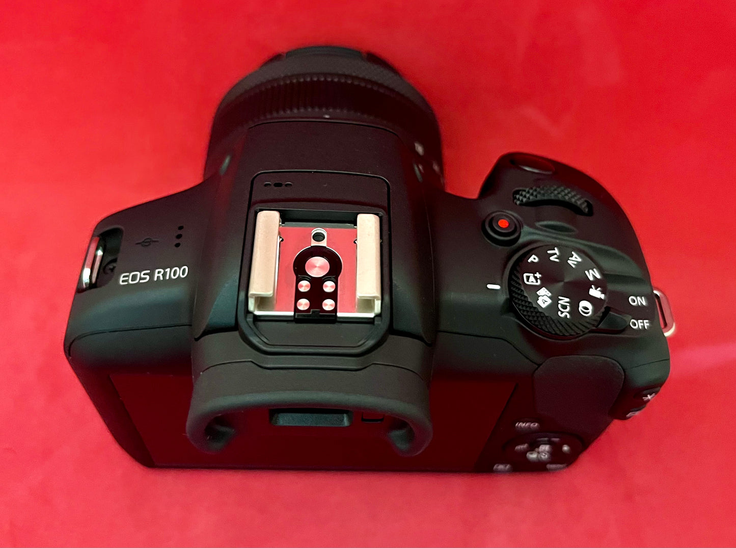 Canon EOS R100 Mirrorless Camera + RF-S 18-45mm Lens (used)