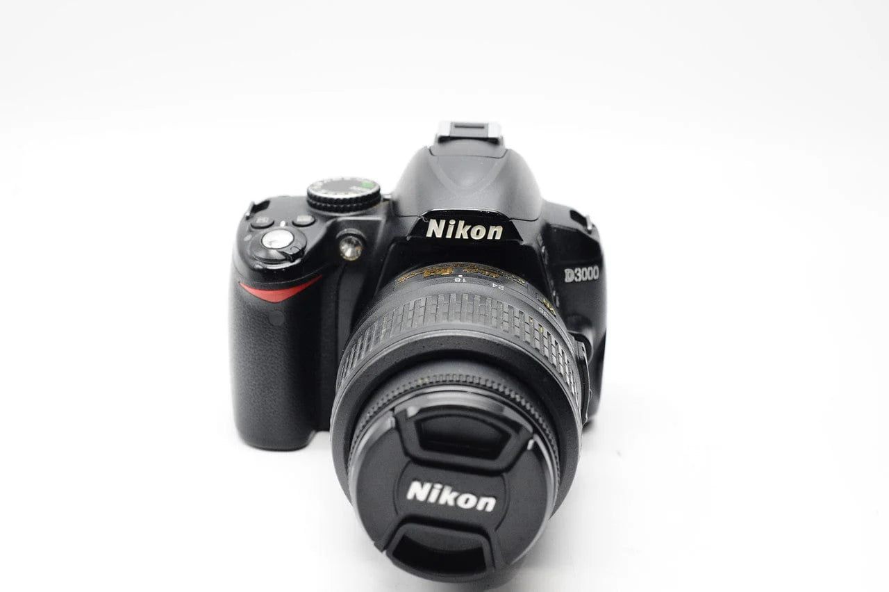 NIKON D3000 + 55-200mm (used)