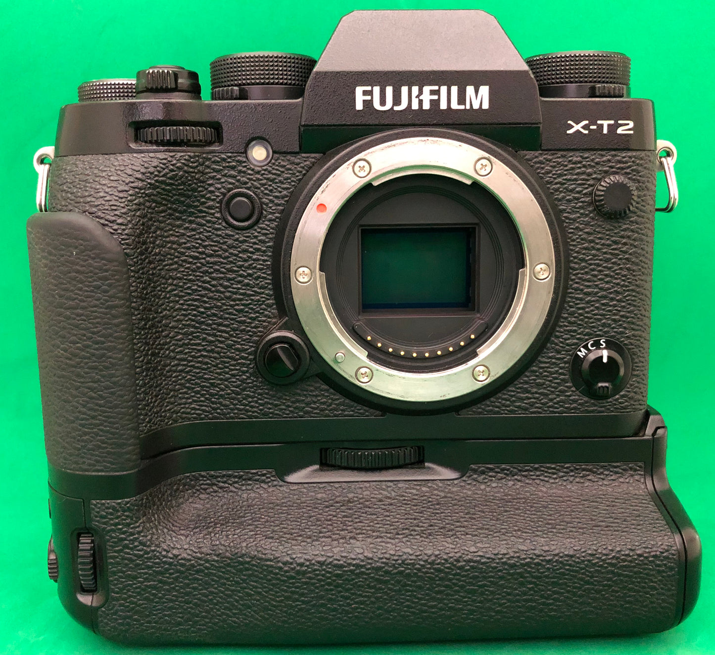 Fujifilm X-T2  body Mirrorless Digital camera + Fujifilm VPB-XT2 Vertical Battery Grip (used)