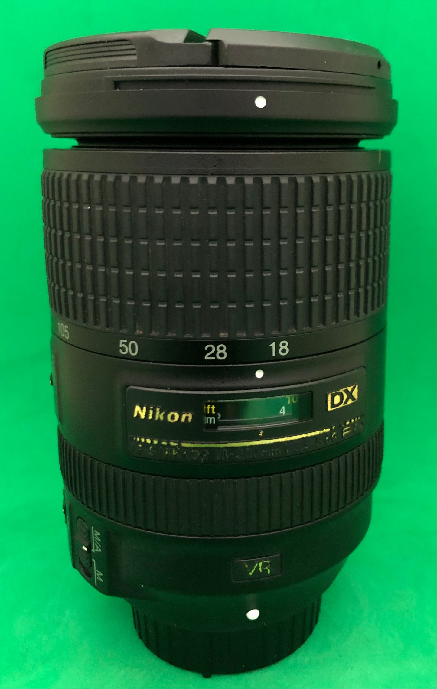 Nikon AF-S 18-300mm f/3.5-5.6 G ED DX VR  (used)