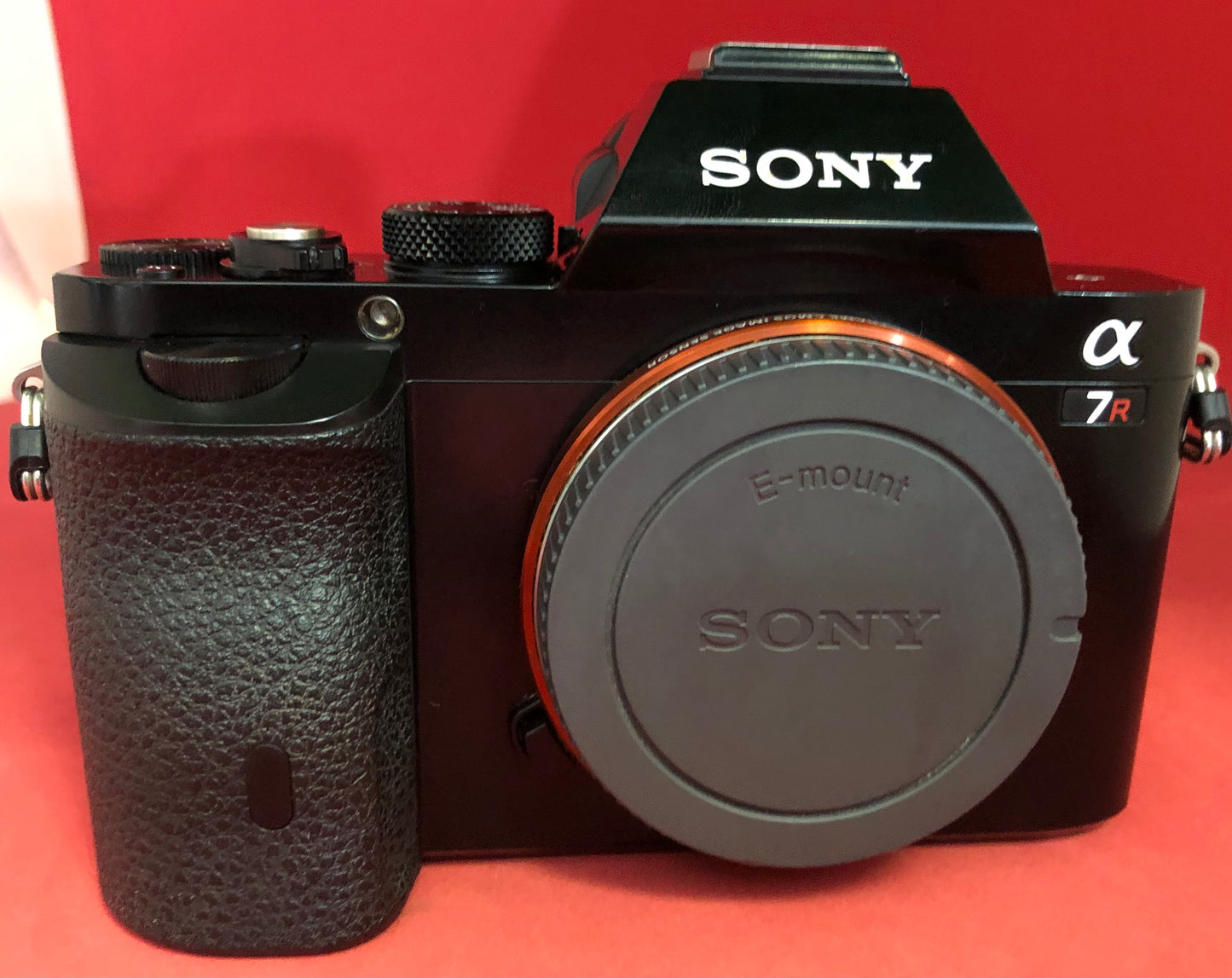 Sony Alpha a7R Mirrorless Digital Camera (pre-owned)