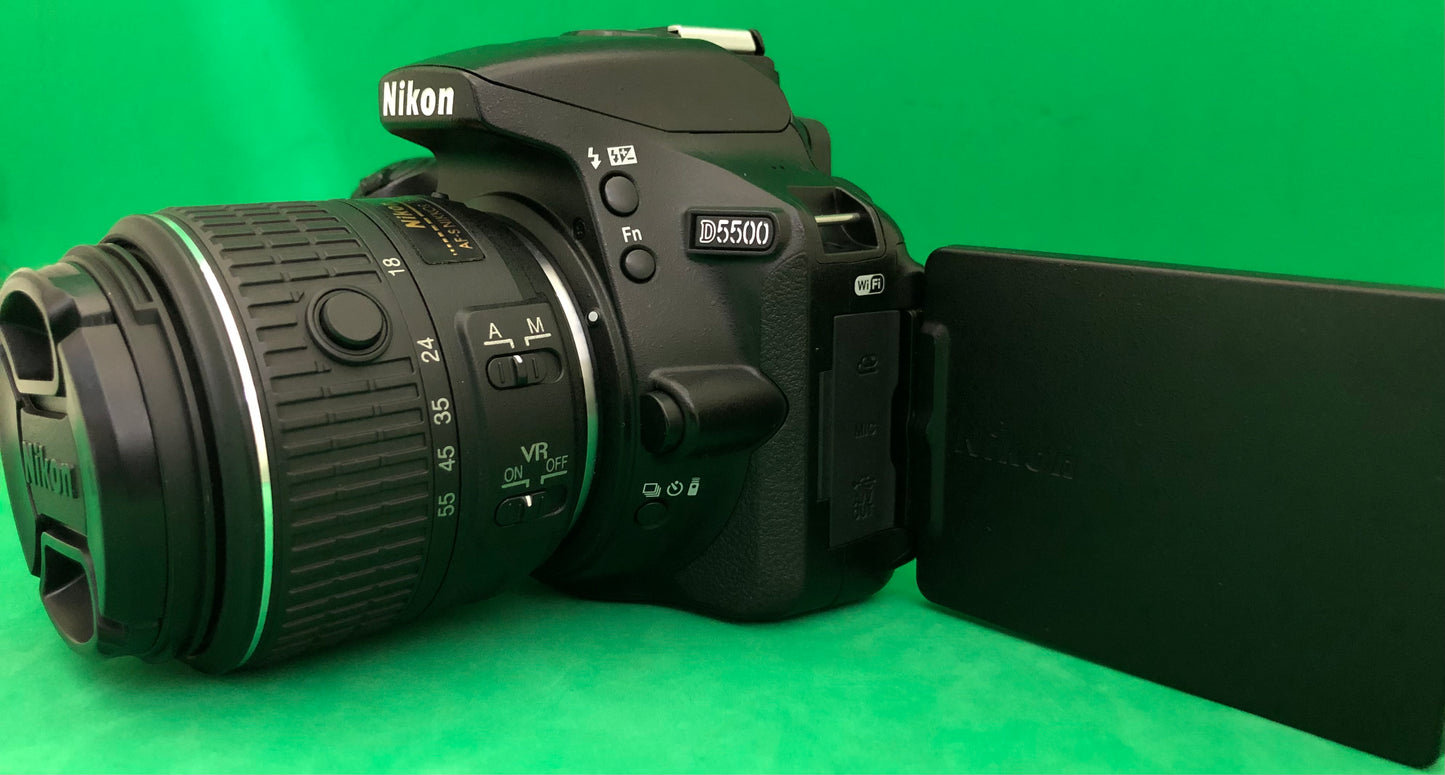 Nikon D5500 DX-format Digital SLR w/ 18-55mm VR II Kit (used)