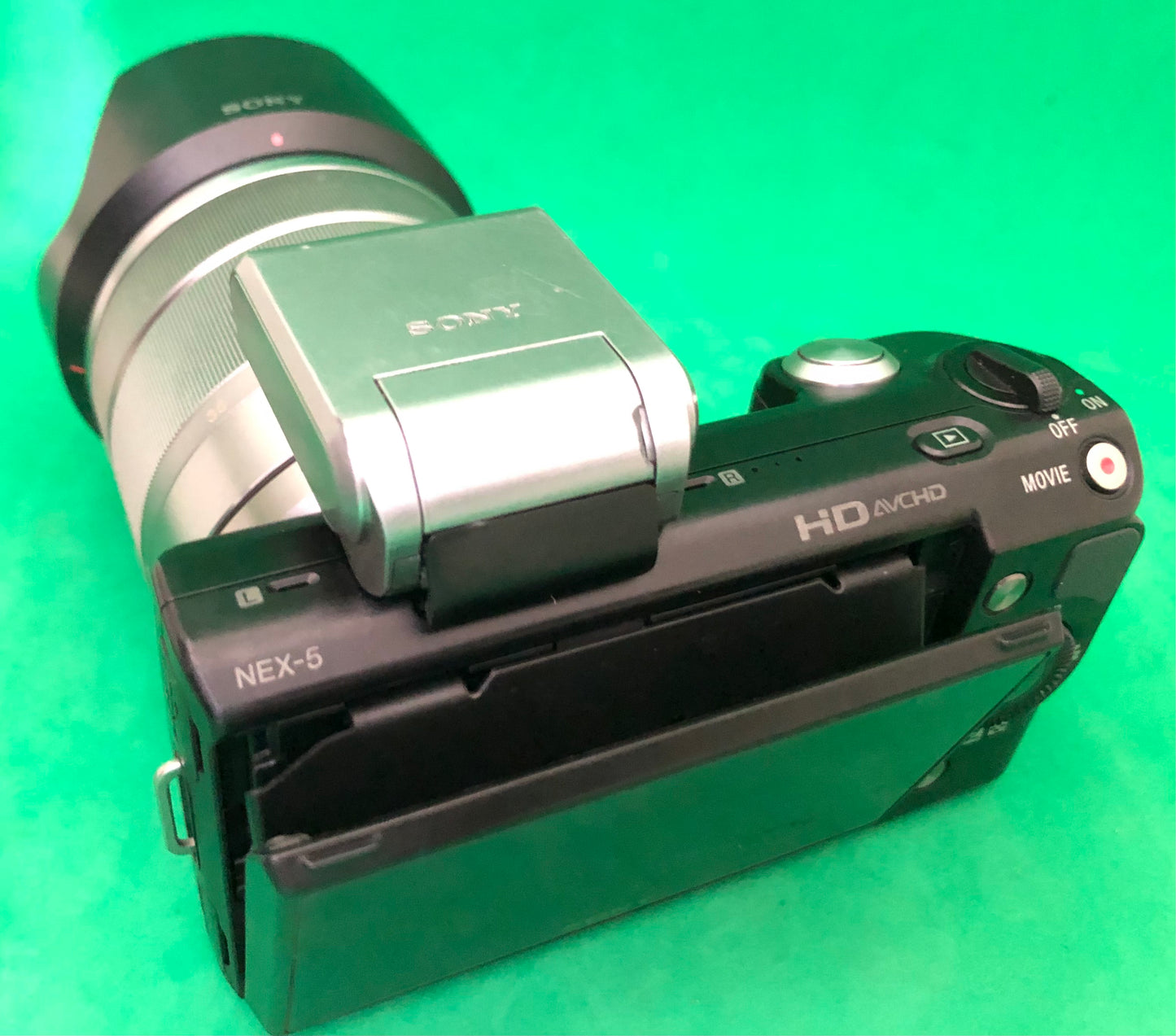 Sony NEX-5 Camera + 18-55mm Emount lens (used)