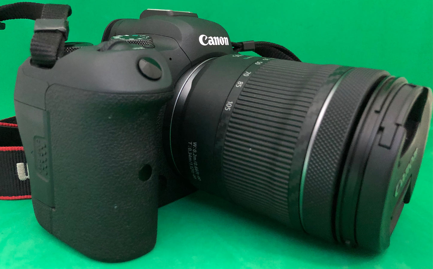 Canon EOS R6 Mirrorless Camera with 24-105 is STM Lens (used).